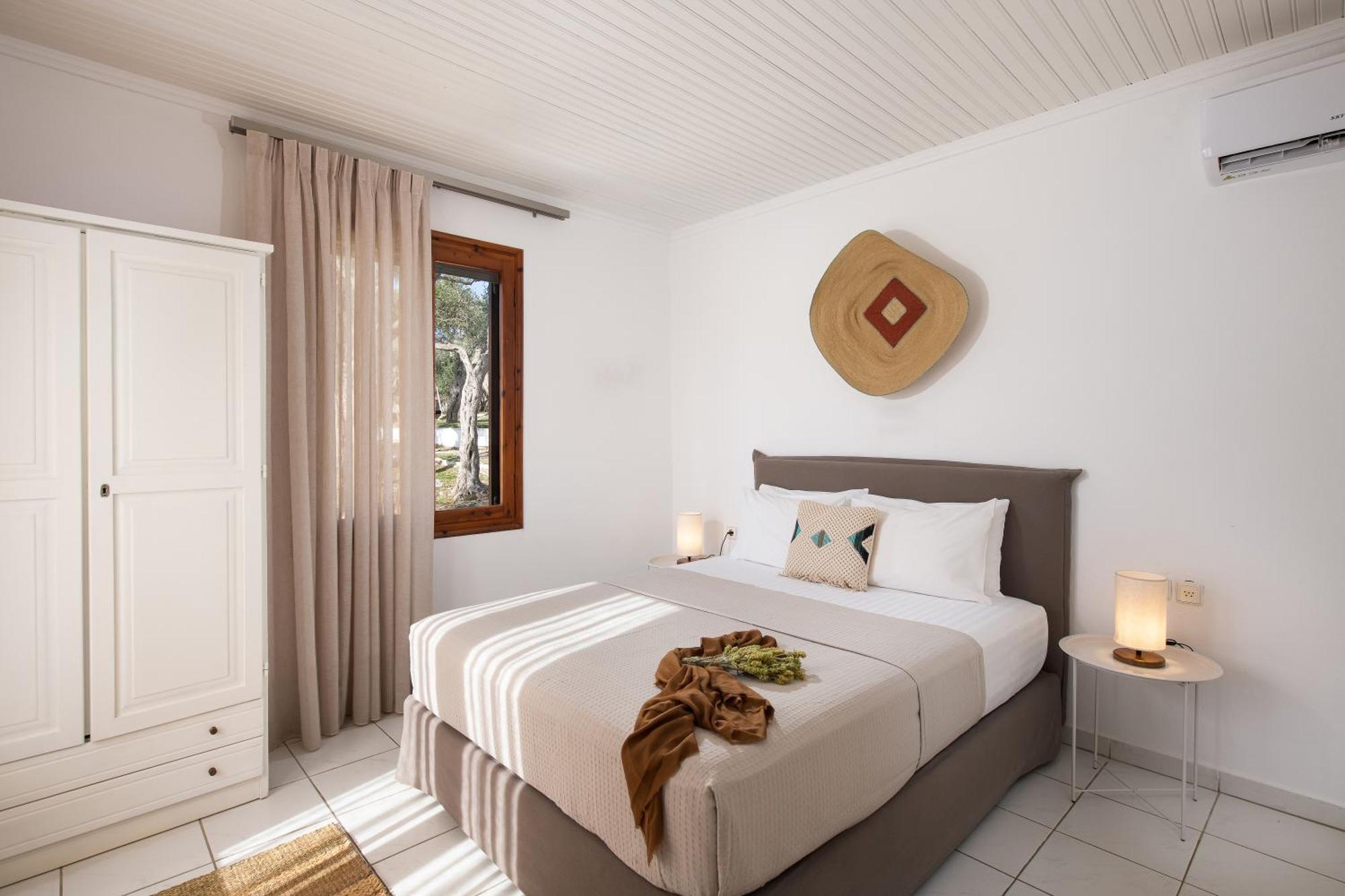 Acroterra - Easy Living Lejlighedshotel Alikí Eksteriør billede