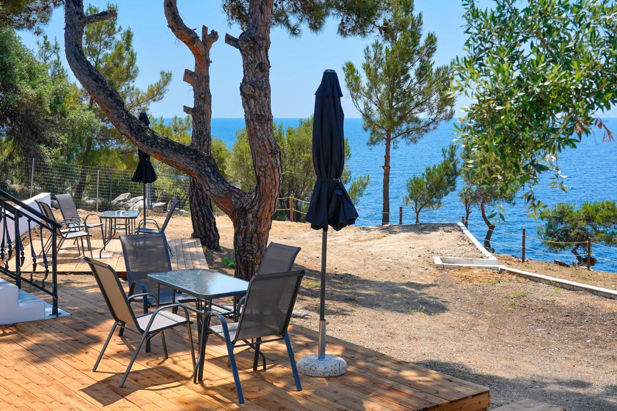 Acroterra - Easy Living Lejlighedshotel Alikí Eksteriør billede